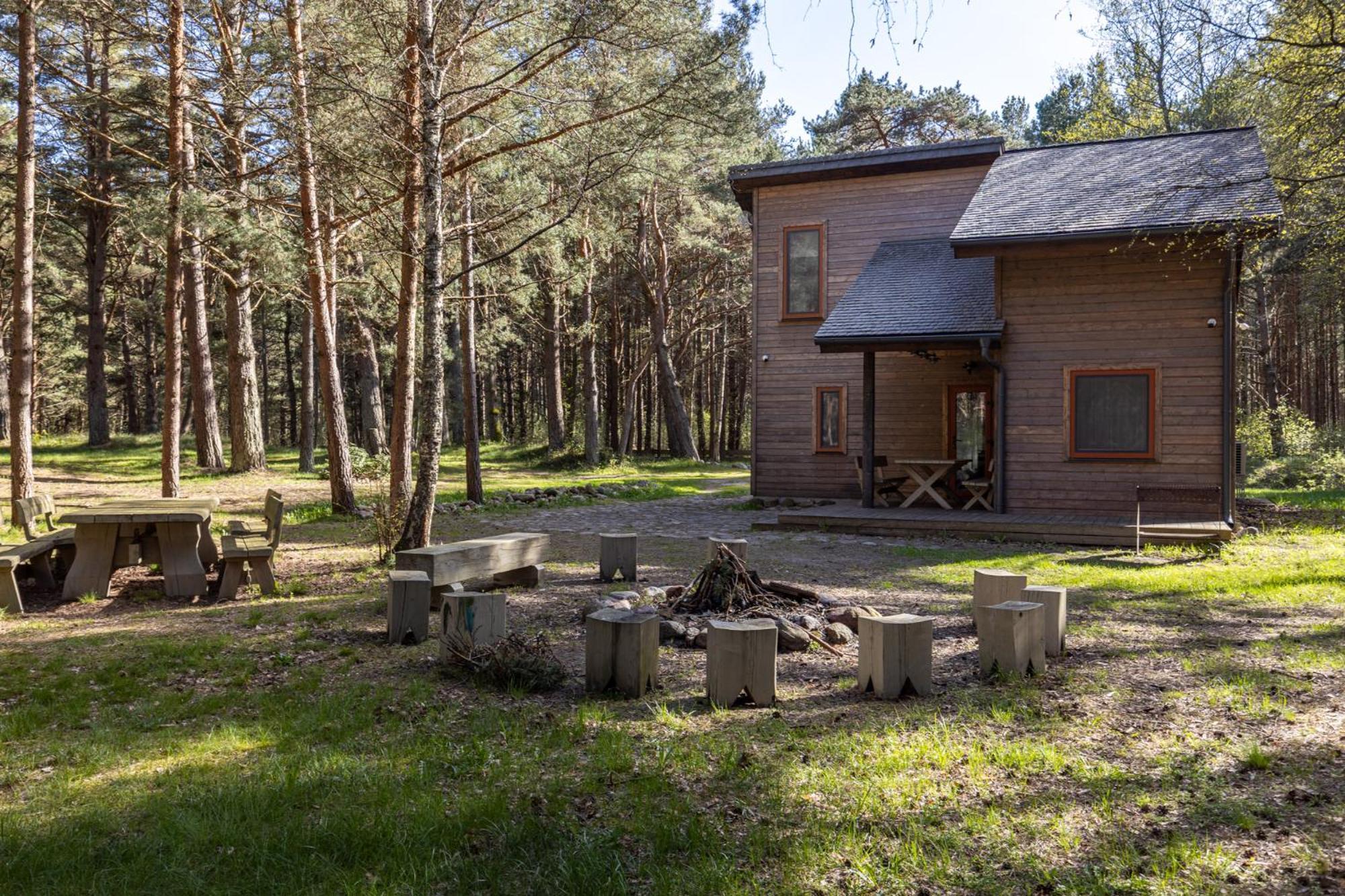 Roze Guest Houses Sklandas Bernāti Buitenkant foto