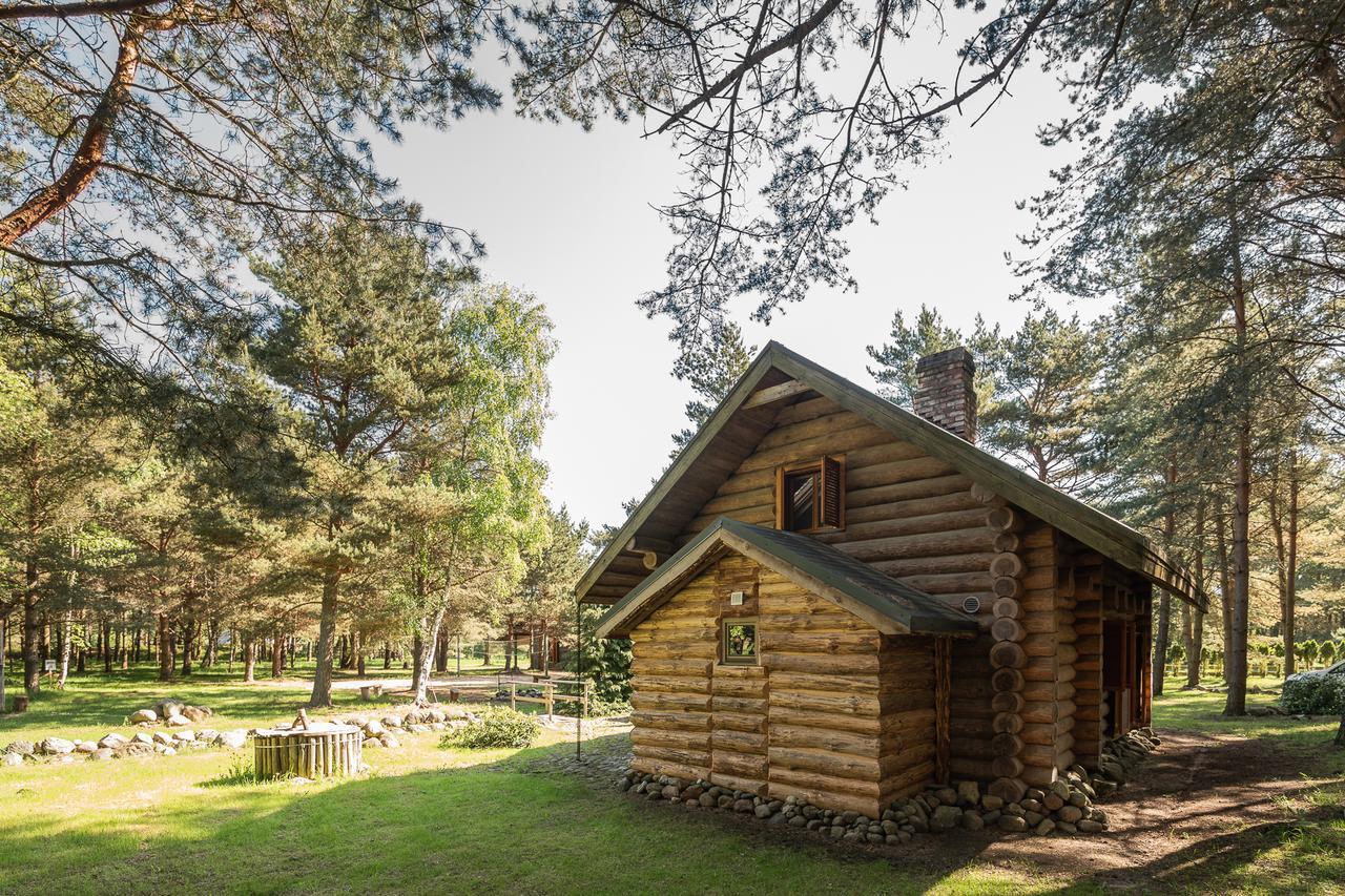 Roze Guest Houses Sklandas Bernāti Buitenkant foto